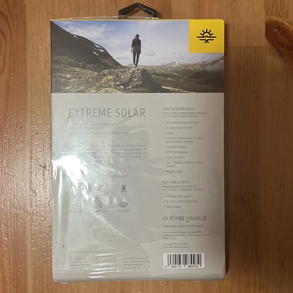 POWERTRAVELLER EXTREME SOLAR PORTABLE SOLAR CHARGER COMPACT & LIGHTWEIGHT - NIB - Picture 13 of 13
